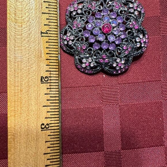 Older Pink stone Flower Brooch Pin Pendant - Picture 3 of 4